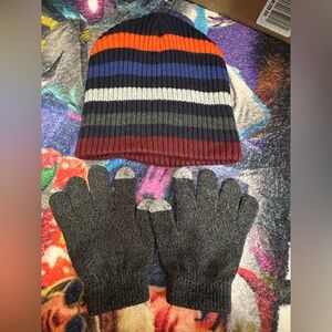 🍁🍁 The Children's Place Orange and Blue Knit Gloves